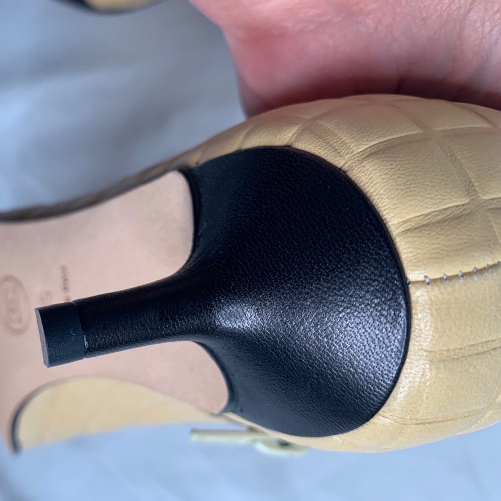 Chanel Camellia Quilted Faux Pearls Boots - Picture 12 of 15